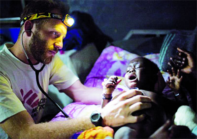 Hommage aux travailleurs humanitaires