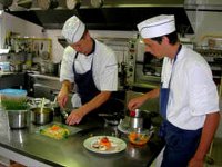 Promouvoir une formation de qualité dans les domaines touristique et hôtelier (ministre)