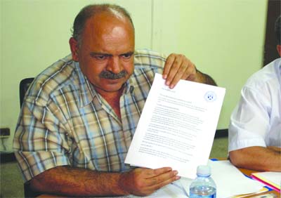 Les syndicalistes menacent