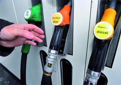 L'Algérie importatrice en 2011 d'essence sans plomb