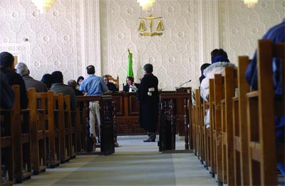 Un à trois ans de prison ferme requis contre le P-DG et ses collaborateurs