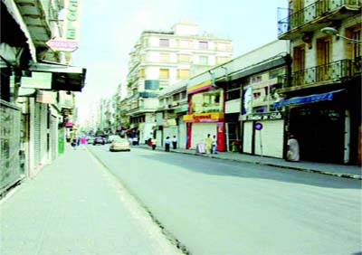 Proposition à la fermeture de huit magasins