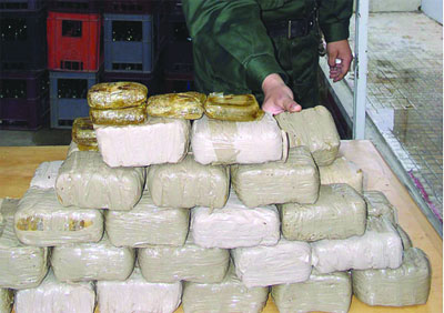 Trafic de drogue et contrebande d'objets archéologiques