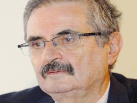 Daniel Lindenberg accuse l'empire de la pensée                                    Les intellectuels français dépassés par le cours de l'histoire