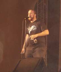 Portrait de Yacine Belahcene, du rock arabe et méditerranéen