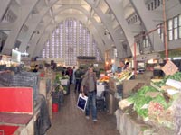 Vendeurs, producteurs, mandataires et spéculateurs dans le même panier '                                    Nouvelle flambée des prix des fruits et légumes à Oran