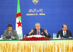 Sellal : «En 2013, je souhaite que nous bâtissions ensemble un vrai pacte de croissance»