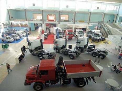 Une clôture et des regrets                                    Clôture, hier, du 5e salon dU véhicule utilitaire et industriel