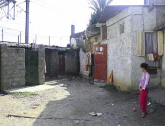 قاطنو السكنات الهشة بدوار الخنق يستغيثون                                    بلدية وامري بالمدية