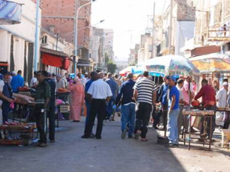 Aïn Temouchent : Le commerce des fruits et légumes victime de l'informel et de l'incurie                                    Actu Ouest : les autres articles
