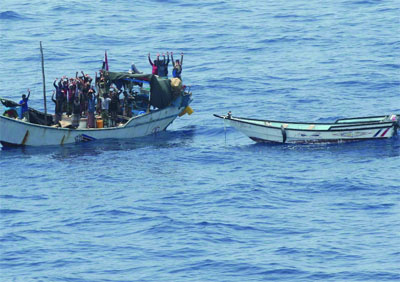 Deux otages libérés dont un marin algérien