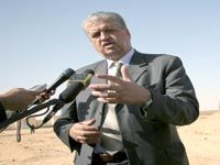 Abdelmalek Sellal à propos de la gestion déléguée de l'eau                                    'Nous sommes satisfaits du travail de nos partenaires étrangers'