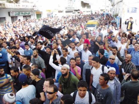 Mobilisation islamiste en Tunisie                                    Des milliers de manifestants ont marché contre Nessma TV