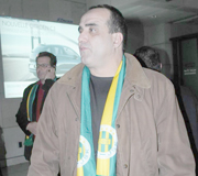 Vie des clubs/ JSK : il est arrivé hier soir                                    Sendjak : «Gérer cette période difficile»