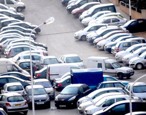 أزمة مواقف تمس أصحاب السيارات في قلب العاصمة