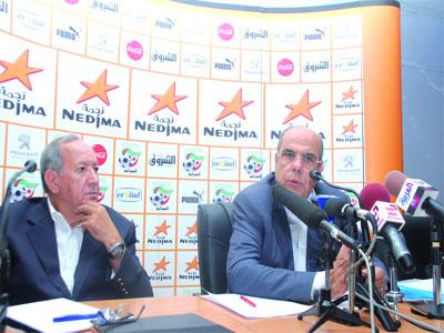 L'incapacité des pouvoirs publics à assumer une option                                    LE FOOTBALL PROFESSIONNEL S'ENLISE DANS L'AMATEURISME