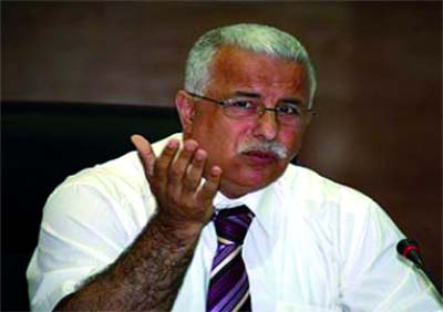 Un «plan pays» pour relancer l'économie et réduire les importations