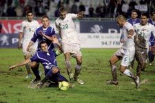STADE DU 5-JUILLET                                    Une histoire sans fin !