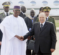 La sécurité au Sahel en point de mire                                    Le président malien en Algérie