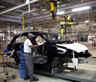 Accord sur la construction d'une usine Renault en Algérie