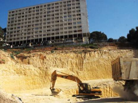 Permis de construire délivré après le début des travaux                                    Quartier du bois des pins
