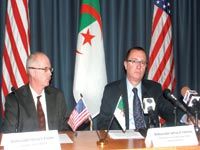 L'émissaire americain jeffrey feltman en Algérie                                    Washington se fait l'avocat du CNT auprès d'Alger