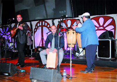 Barbès Café à la salle Ibn-Zeydoun à Alger