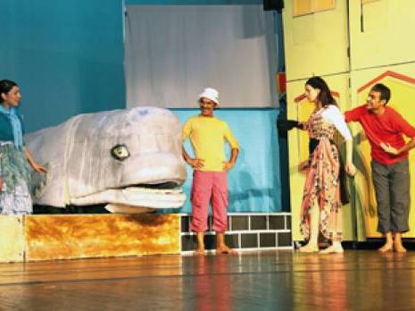 Medjahri Missoum présente la générale de sa nouvelle pièce El Houta oua ldjirane                                    Spectacle pour enfants au théâtre Abdelkader Alloula