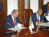 Signature d'une feuille de route relative à plusieurs domaines de coopération