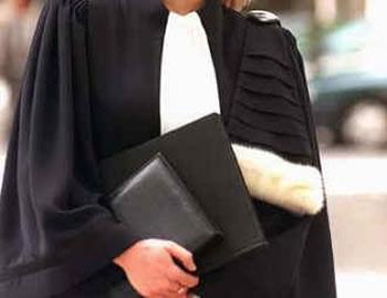 Les robes noires boudent les tribunaux                                    ILS RECLAMENT LA REVISION DU STATUT DE LA PROFESSION D'AVOCAT