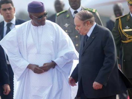 «Pas de turbulences, mais de l'incompréhension dans les relations»                                    Le président malien en Algérie pour 3 jours