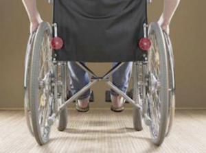 معاق يقطع 50 كلم من أجل لانتخاب بتمنراست