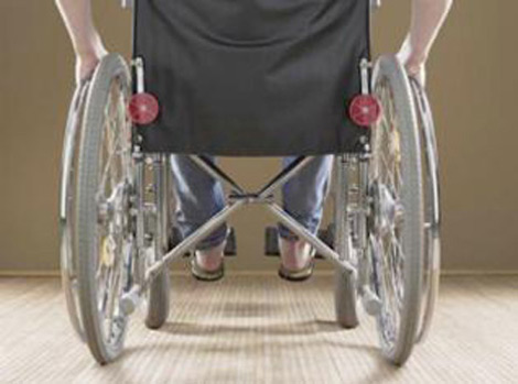 معاق يقطع 50 كلم من أجل لانتخاب بتمنراست