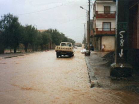 300 familles se réfugient dans une mosquée et un CEM à Batna                                    Intempéries dans plusieurs régions