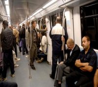 Prendre le métro, un 1er novembre 2011, 57 ans après le déclenchement de la Révolution