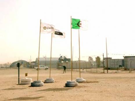 Les employés de l'ENOR protestent                                    Ils ont investi la rue hier à Tamanrasset