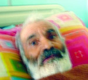 مريض ينتظر أهله بمستشفى زميرلي بالعاصمة                                    عين الدفلى :