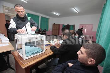 Les partis contraints aux alliances                                    TIZI OUZOU