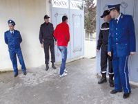 Mesures de sécurité exceptionnelles à Alger                                    Les embouteillages, l'abstention et la chawerma