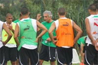 5 séances et 2 matches pour évaluer 30 joueurs                                    EN