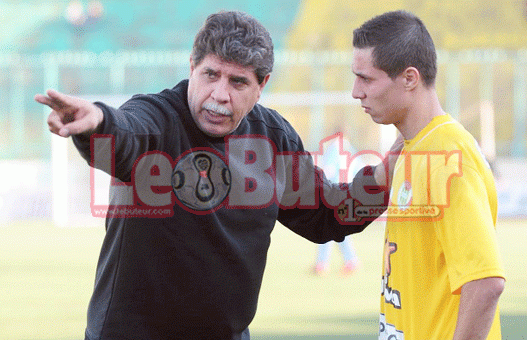 JSK : Ighil : «Il faut au moins 14 joueurs réguliers pour pouvoir enchaîner les succès»