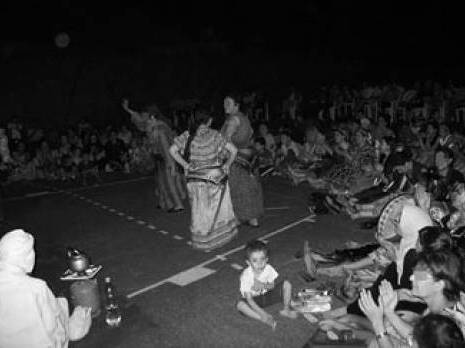 Tala N'tazarth et Ighil Bwammas et la Tafaska N'weqdar ou la fête de l'estivage                                    Idées-débats : les autres articles