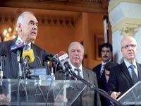 MEDELCI EXCLUT LE RAPPEL DE L'AMBASSADEUR ALGERIEN À DAMAS                                    Alger et Le Caire contre une intervention étrangère en Syrie