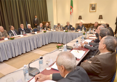 Les avocats gèlent provisoirement leur grève