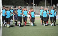 أولمبي الشلف يعود إلى الوراء وبن زكري مطالب بمراجعة حساباته                                    بعد تعثره بميدانه ضد العلمة