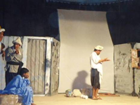 Théâtre à Tindouf : «Ibn Romi fi moudoune essafih» subjugue le public                                    Actu Ouest : les autres articles