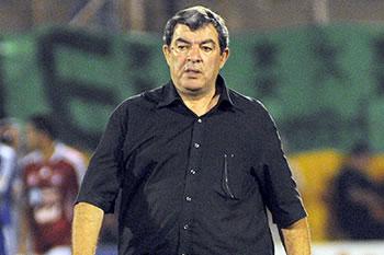 Les Canaris font bloc avec Hannachi                                    JS KABYLIE