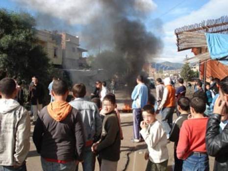 Des manifestants bloquent la RN3 et la RN27                                    Relogement à Constantine
