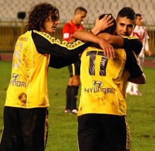 الكواسر يريدون اللقب الشتوي ومشاركة دمو وزين الشريف أمام السنافر غير مؤكدة                                    أرضية المحمدية ستغير في الفاتح جانفي