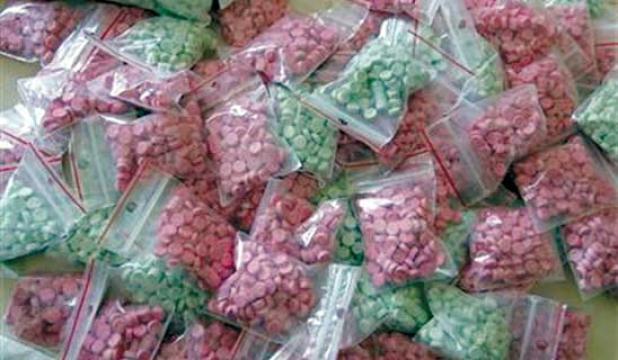 حجز 15 ألف قرص من الحبوب المهلوسة                                    تنشط بين العاصمة.. غليزان ومستغانم